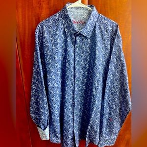 Men’s Robert Graham 100% cotton dress shirt.  Classic fit 2XL